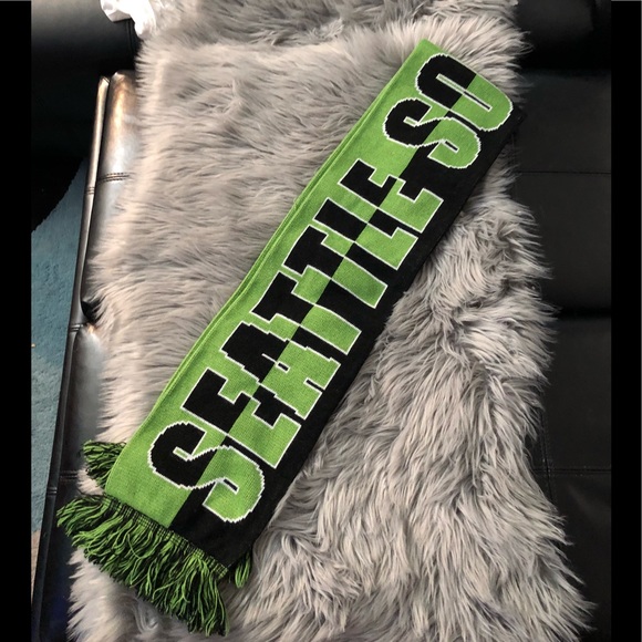 Scarf (Seattle sounder Football club) - Picture 3 of 3